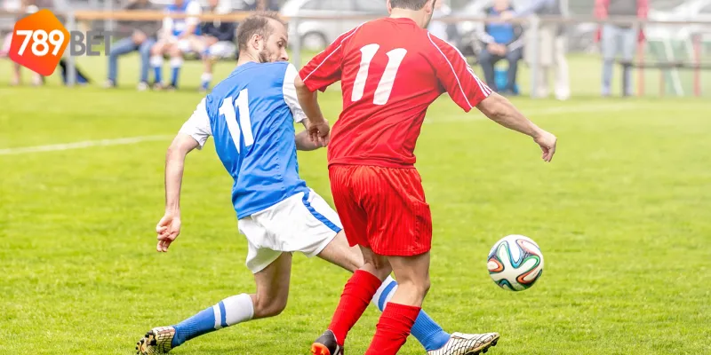 Điều kiện sân bóng ảnh hưởng soi kèo bóng đá đêm nay