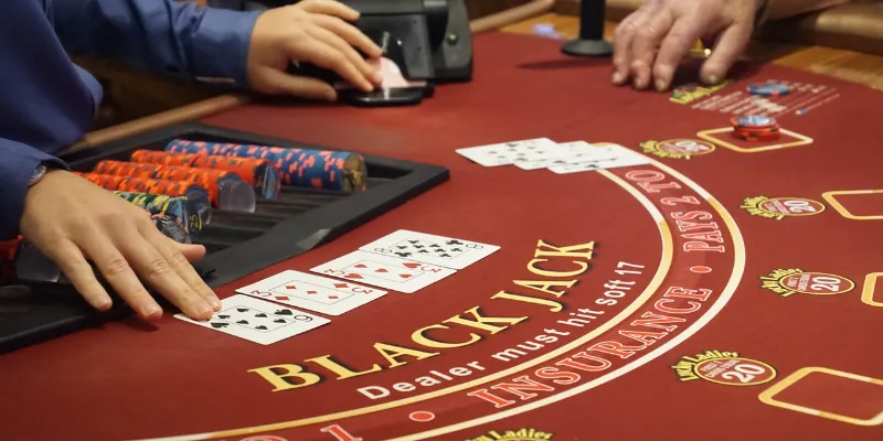 Cách chia bài với chiến thuật chơi xì dách